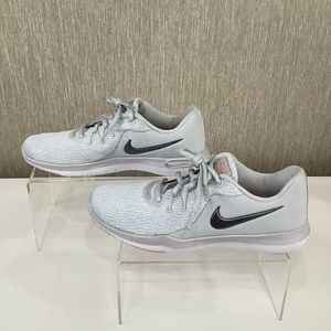 Woman Nike sneakers